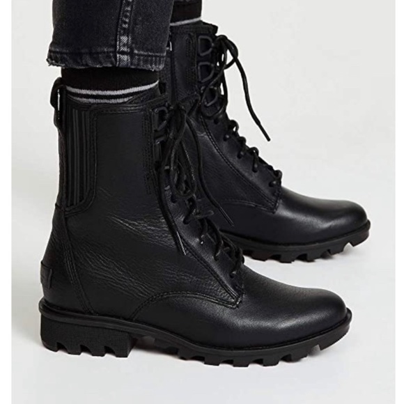 sorel women's phoenix lace up boots